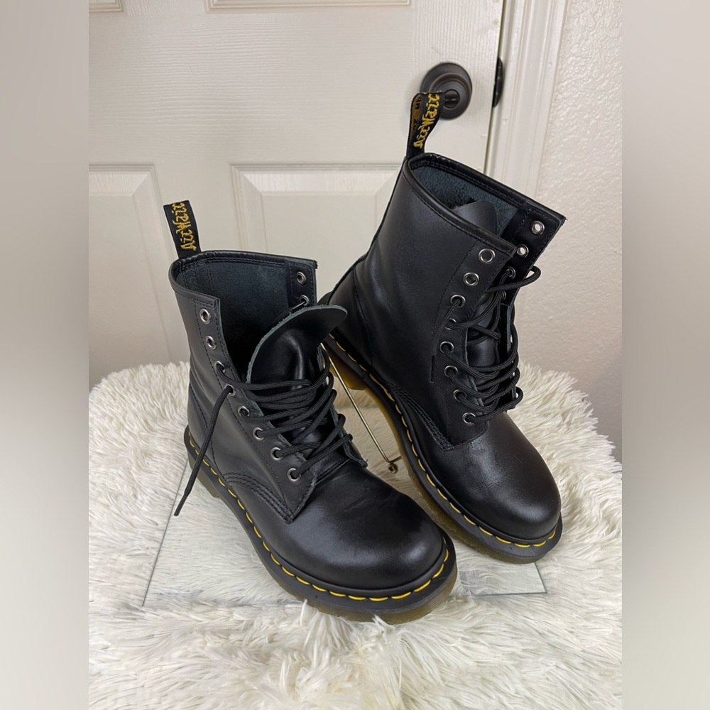 Dr. Martens, NWOT
